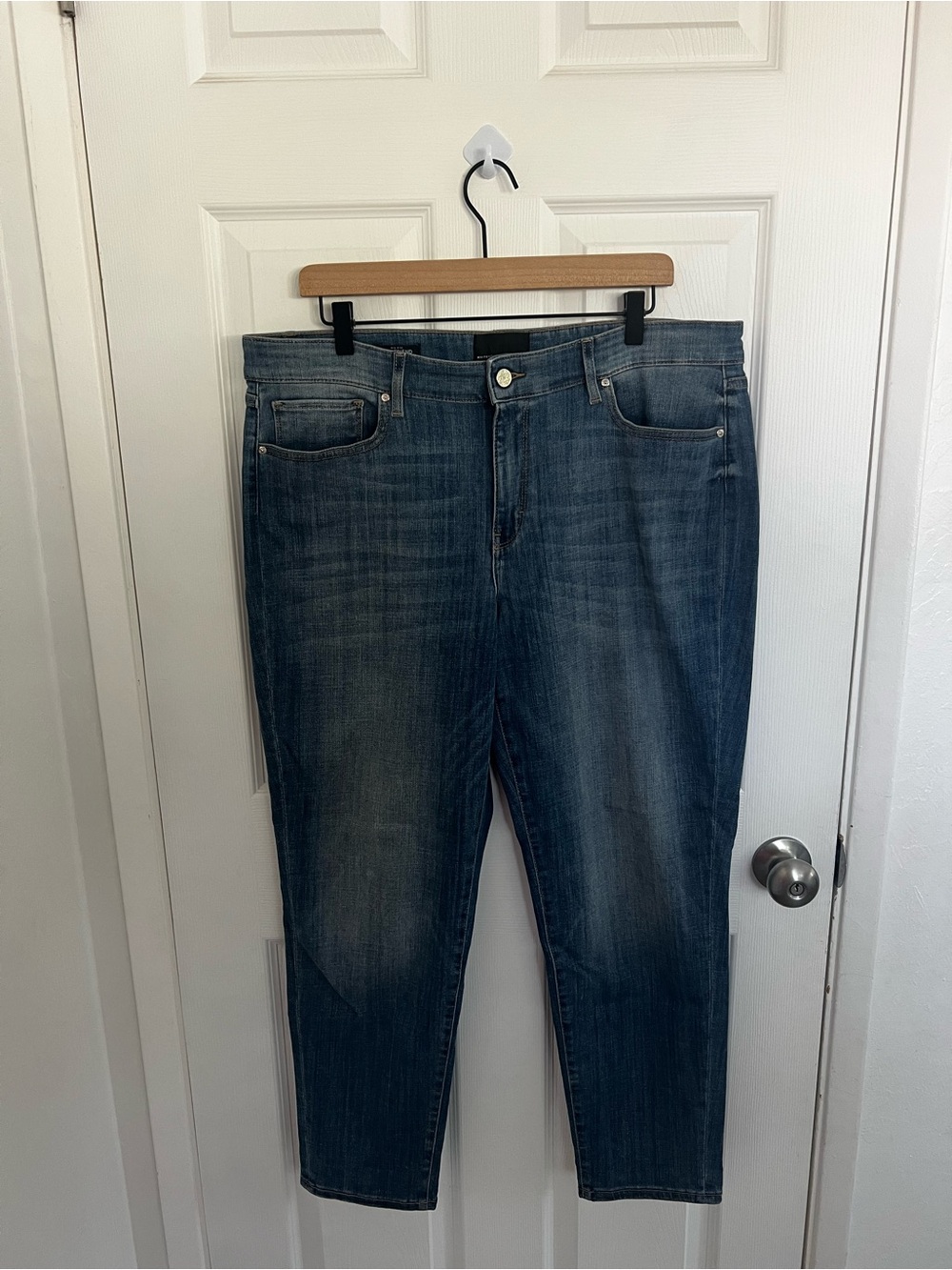 White House Black Market Women's Medium Blue Boyfriend Jeans
